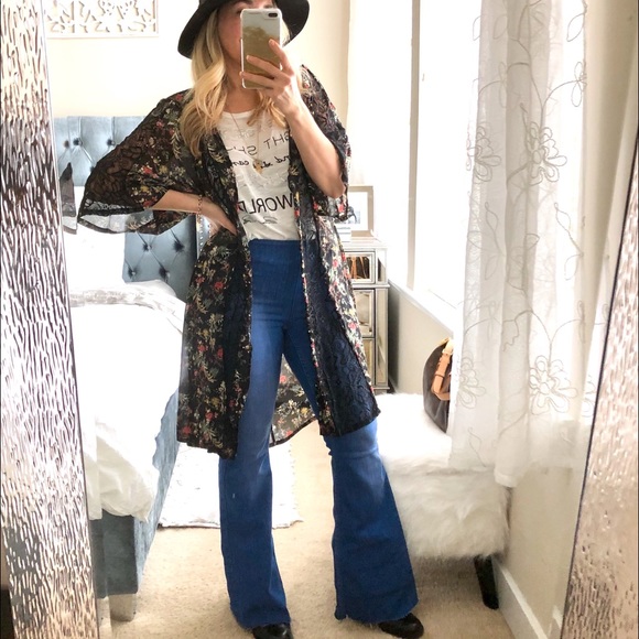 Sam Edelman Other - Sam Edelman Black Floral Lace Kimono Robe Sz S